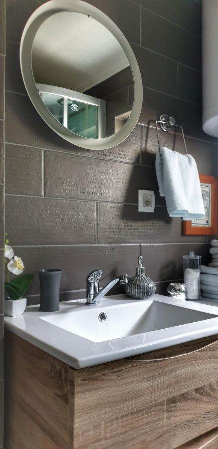 Apartment Mint&Rose Risan Bagian luar foto