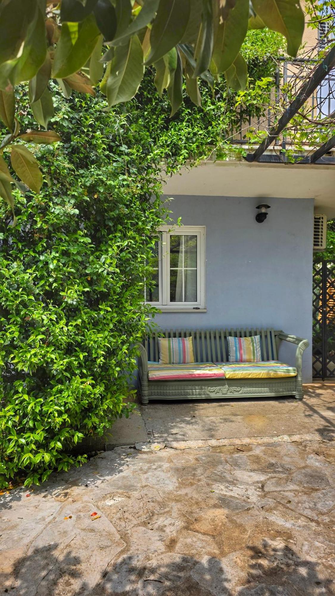Apartment Mint&Rose Risan Bagian luar foto